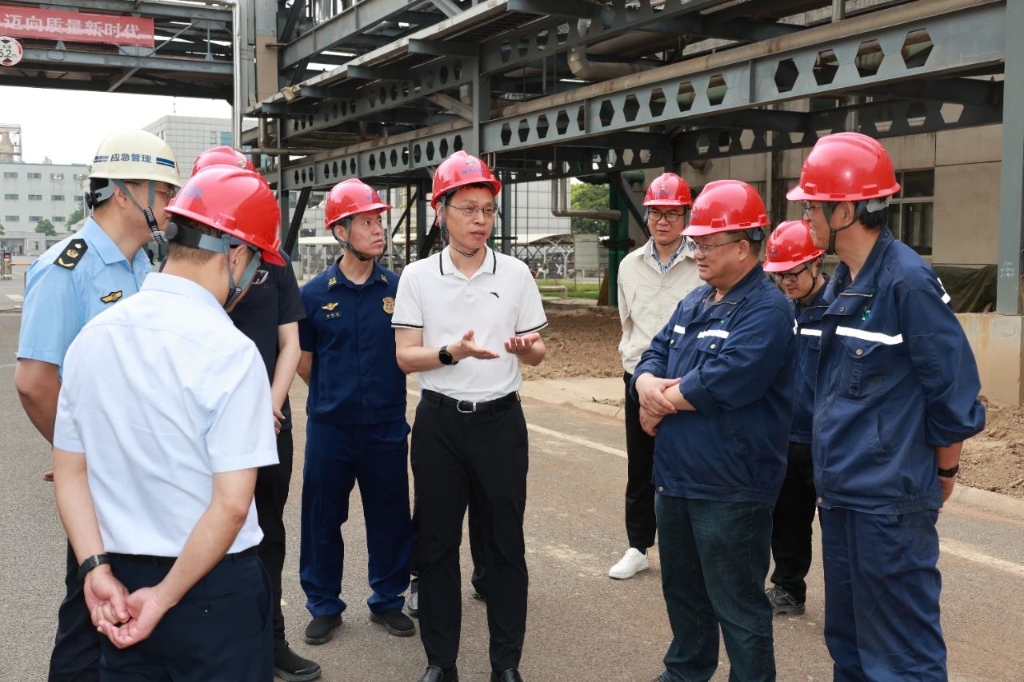 市委常委、常務副市長張韶峰檢查節日期間化工企業安全生產工作