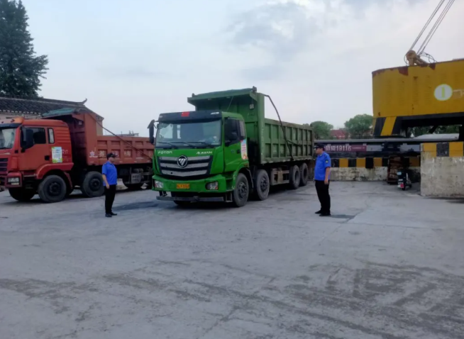 利港街道：嚴(yán)守運(yùn)輸全鏈條，利港“藍(lán)盾”筑屏障